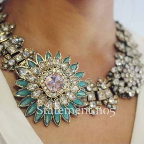 Natasha Statement Flower and Rhinestone Bib Necklace,Stunning,Elegant,Floral 16” - Picture 2 of 8